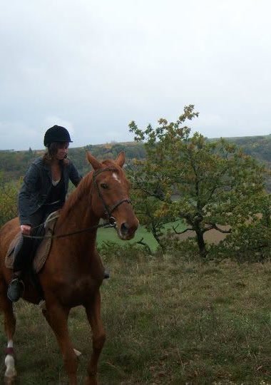 Marine Valet à cheval en équitation